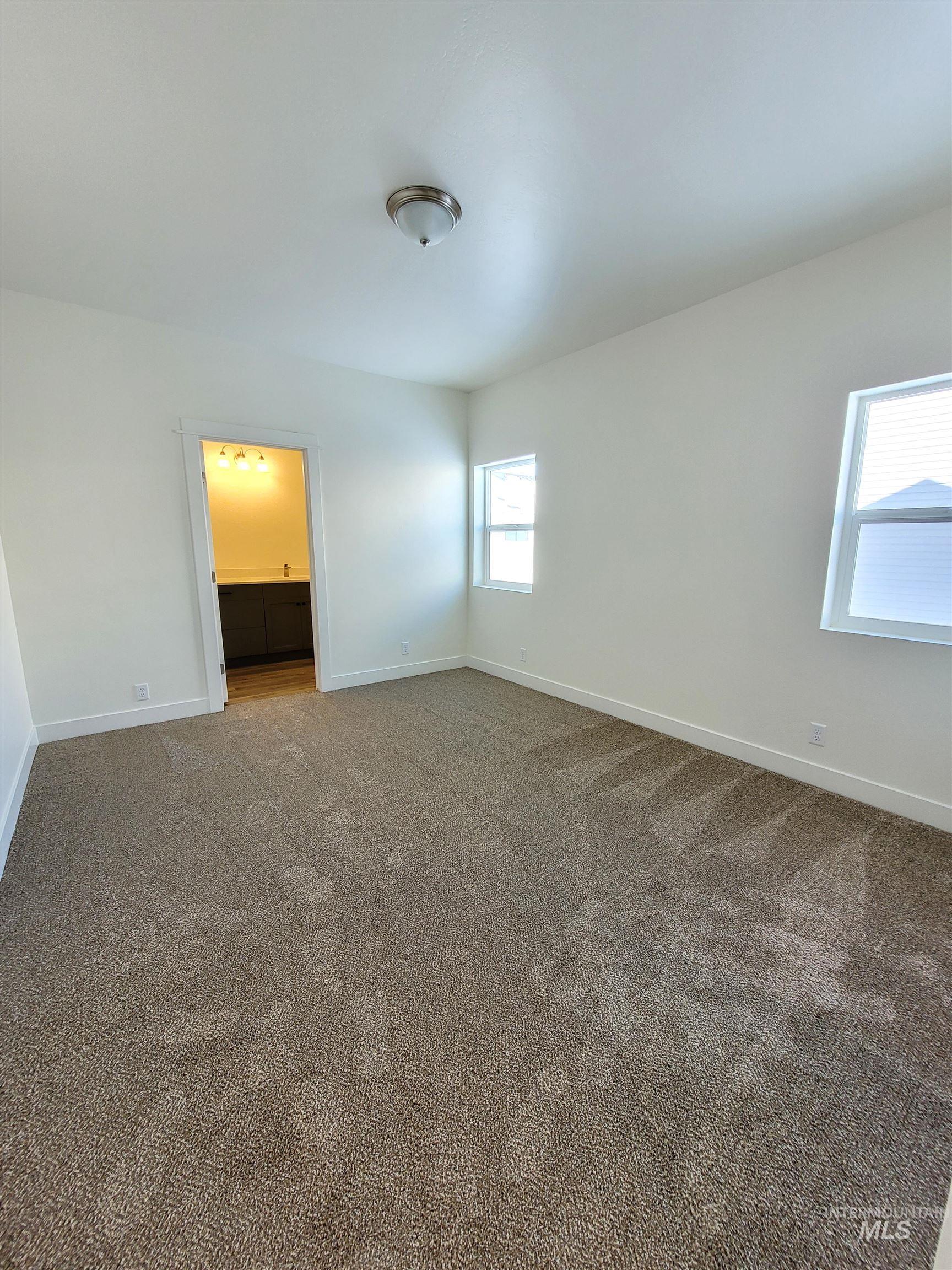 2420 Dorchester Ave Property Photo 12