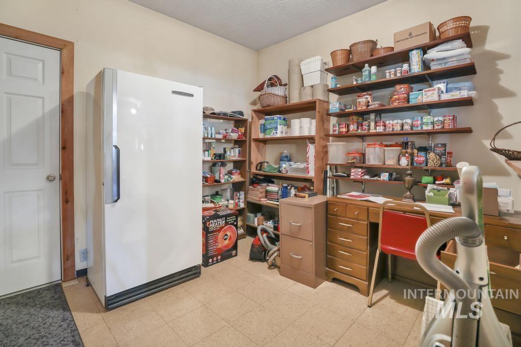 768 Cottonwood Rd. Property Photo 8