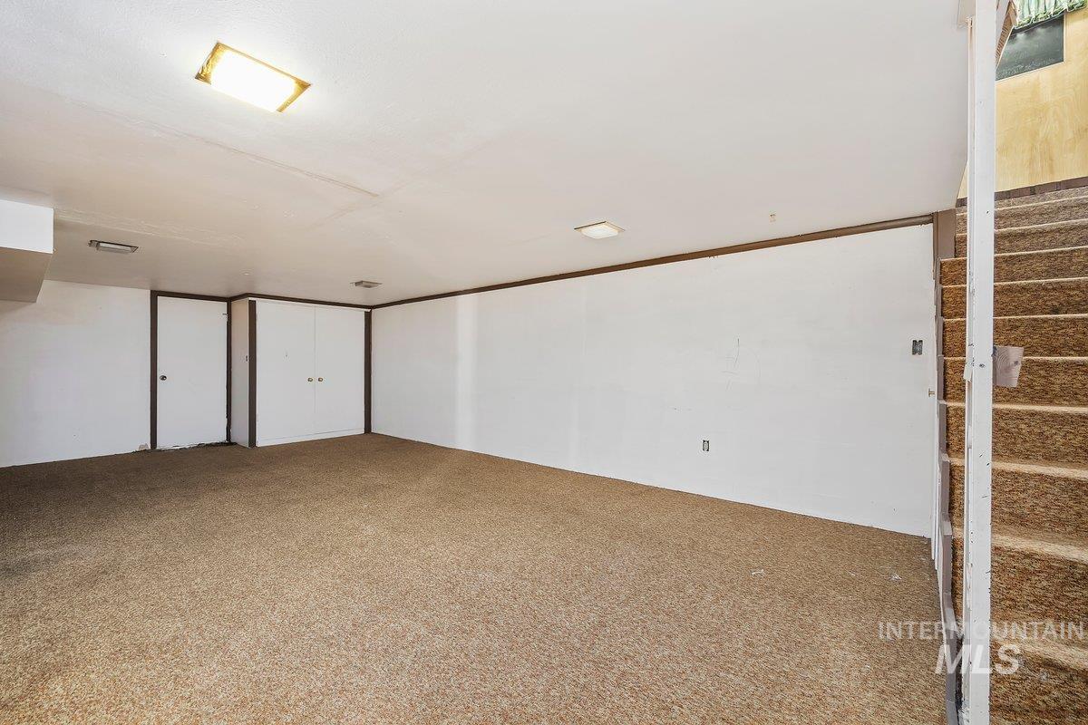 300 Main Street Property Photo 27