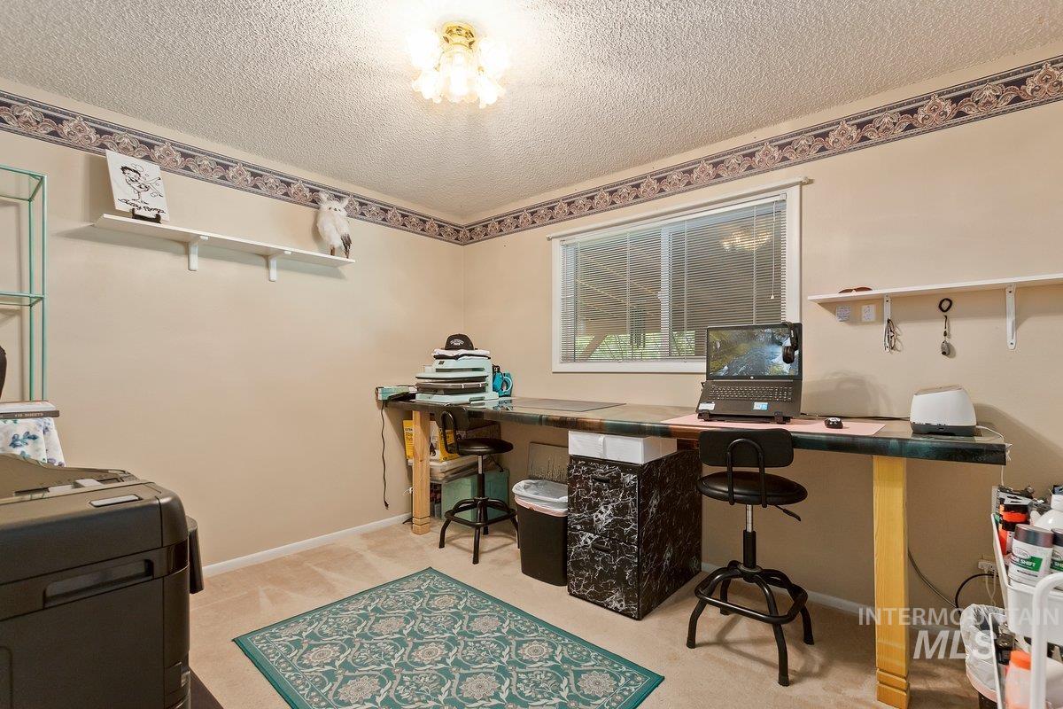 2593 E 3700 N Property Photo 18
