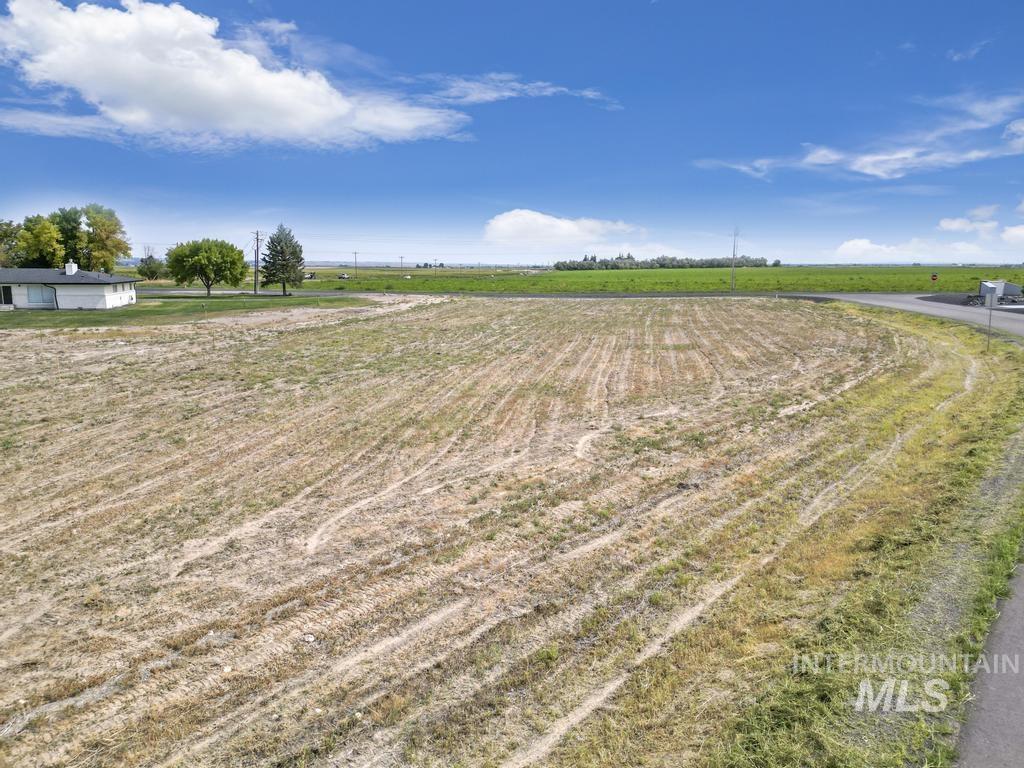 2296 E 4092 N Property Photo 10