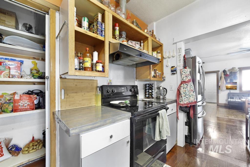 1347 N 1250 E Property Photo 23