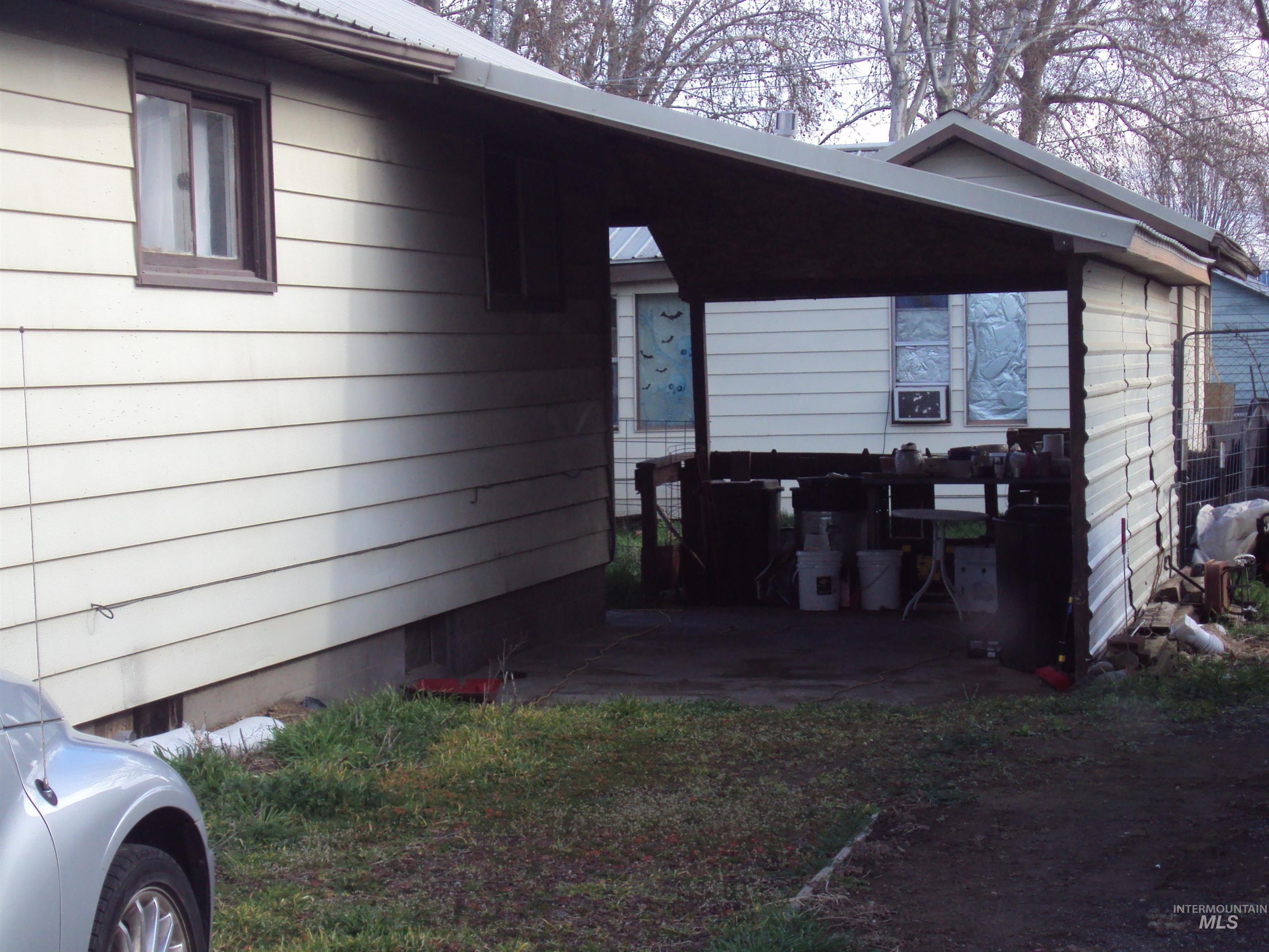 409, 411, 413 & 9th Street Property Photo 3
