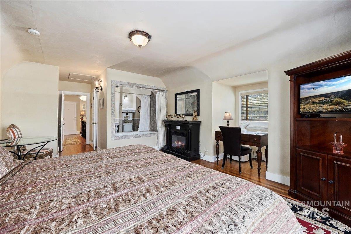102 Fillmore Street Property Photo 24