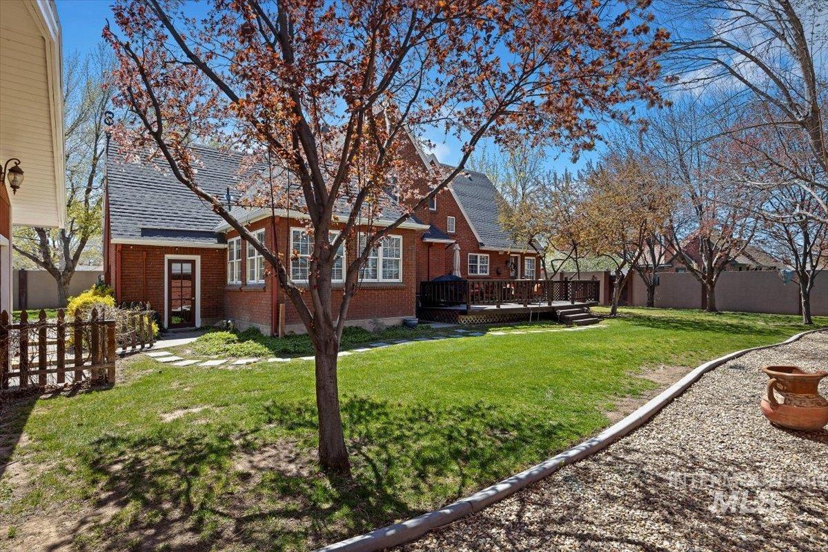 102 Fillmore Street Property Photo 32