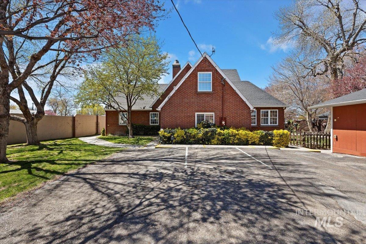 102 Fillmore Street Property Photo 33