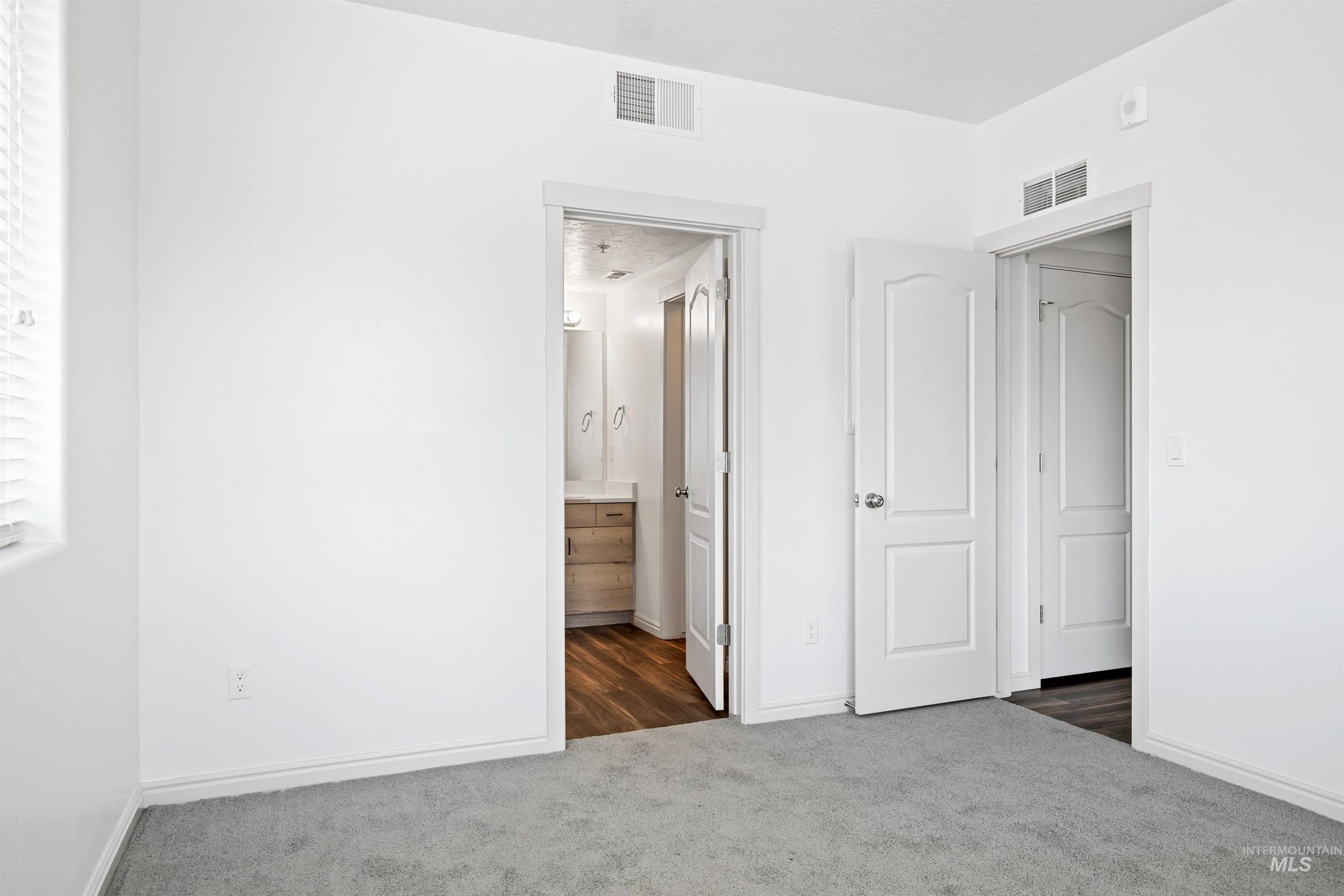 9557 W State St. Property Photo 16