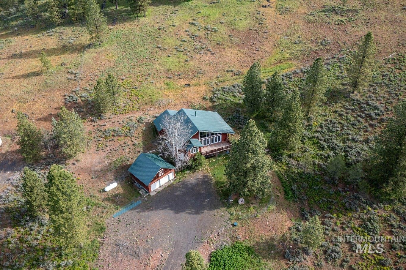 2597 Price Valley Road Property Photo 9