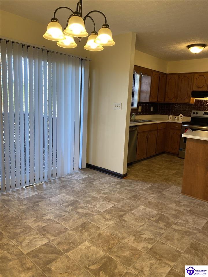 105 Candy Court Property Photo 6