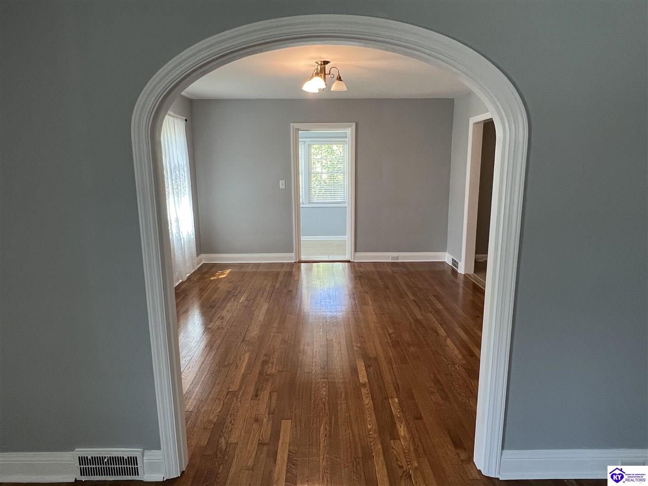 214 W Beall Avenue Property Photo 43