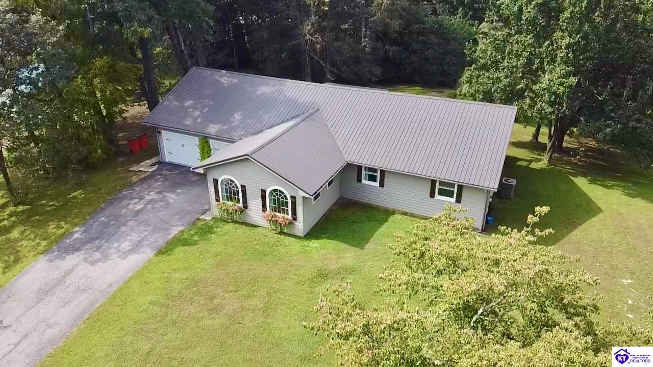 353 Spring Meadow Drive Property Photo 5