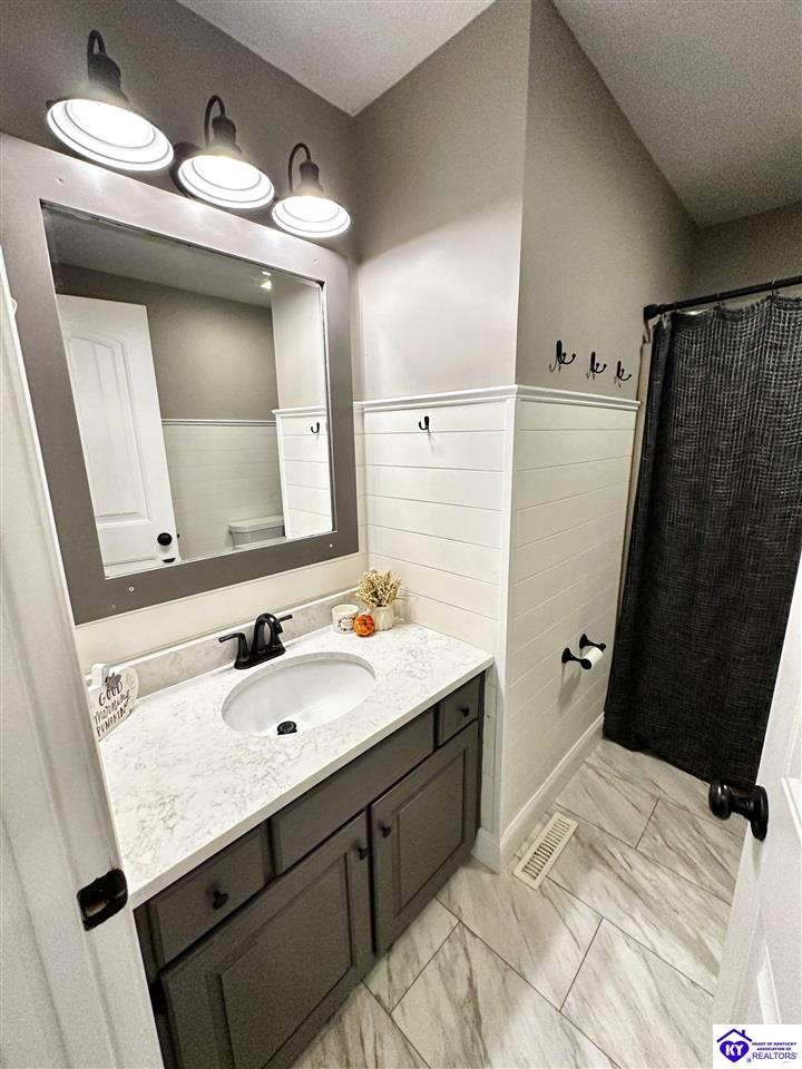 353 Spring Meadow Drive Property Photo 30