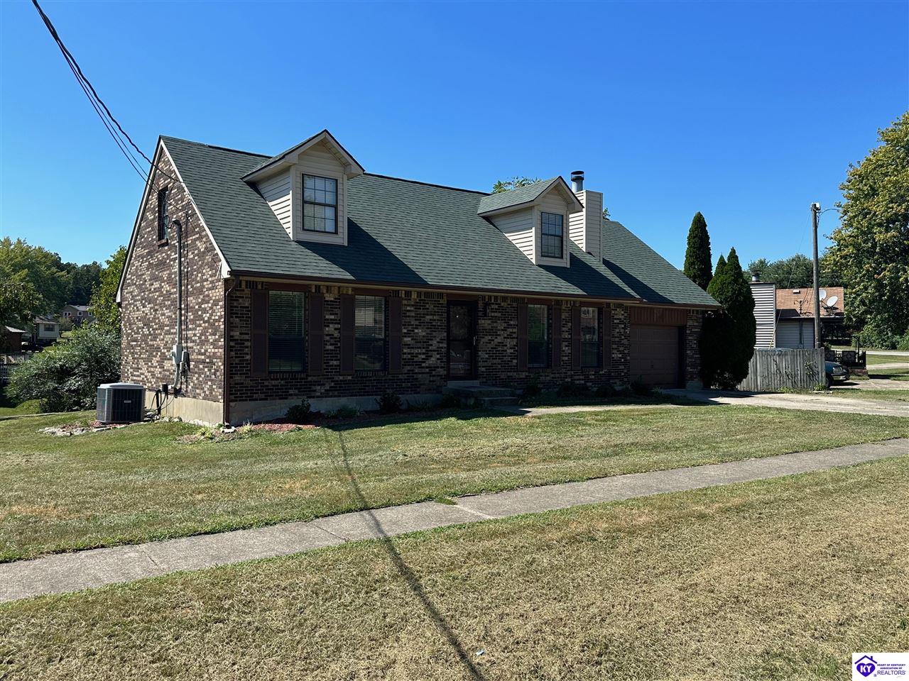1432 Crestview Drive Property Photo 2