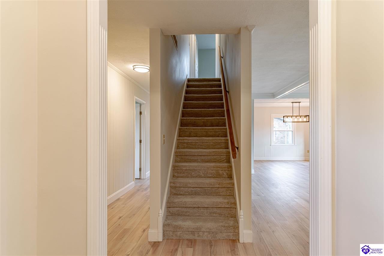 1575 Catalpa Drive Property Photo 16