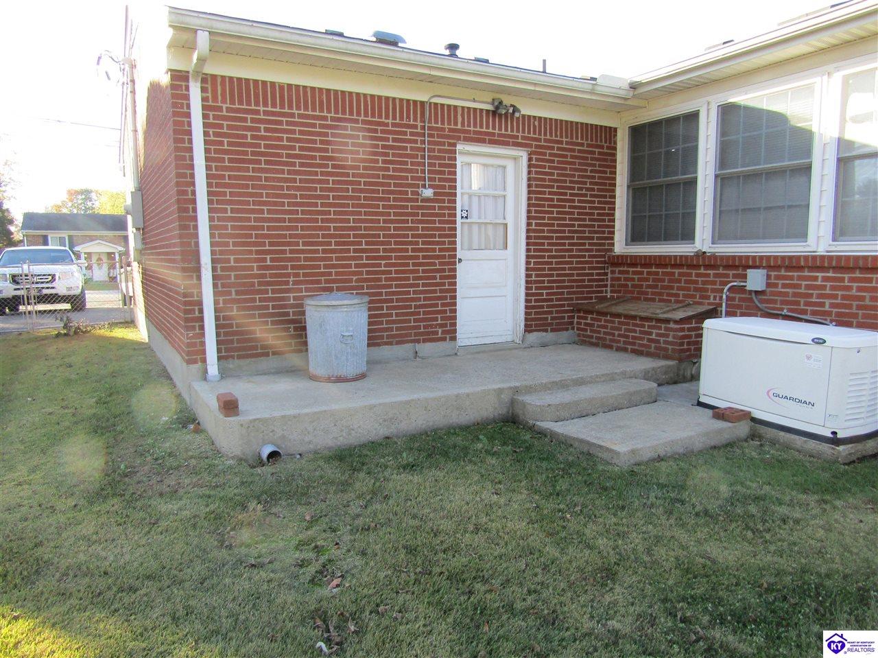 1013 Glenwood Drive Property Photo 11