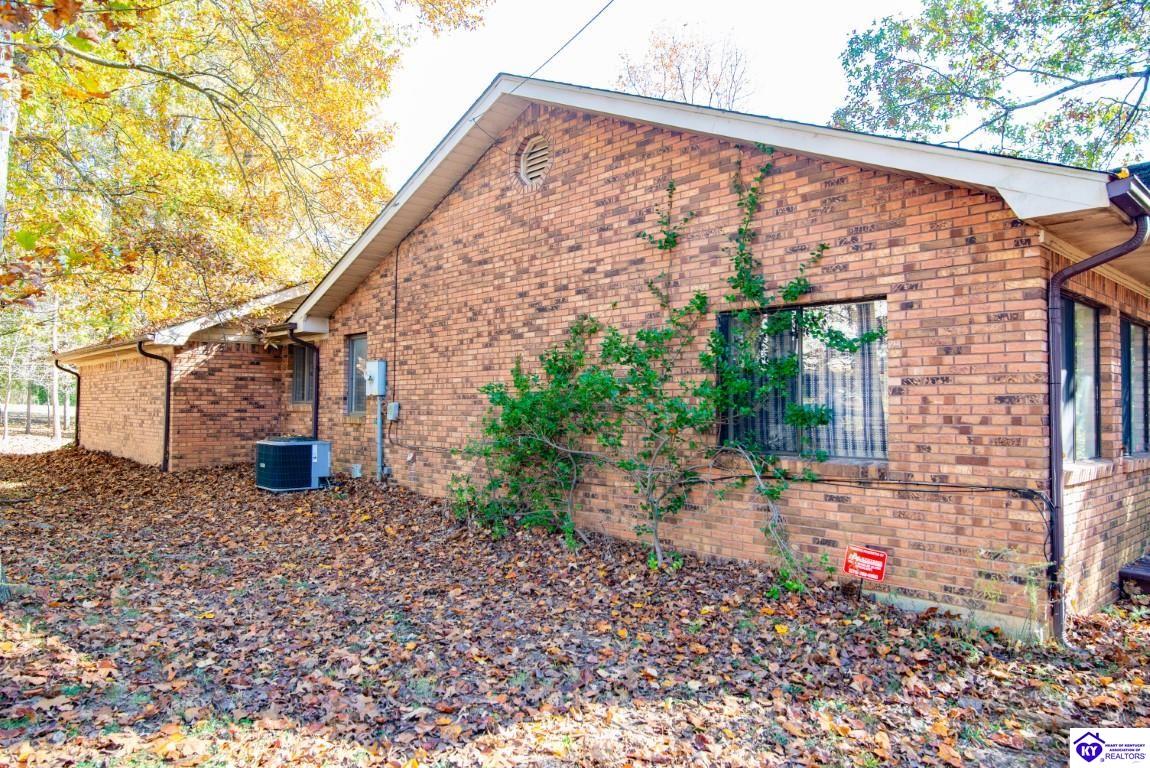 1213 N Logsdon Parkway Property Photo 26