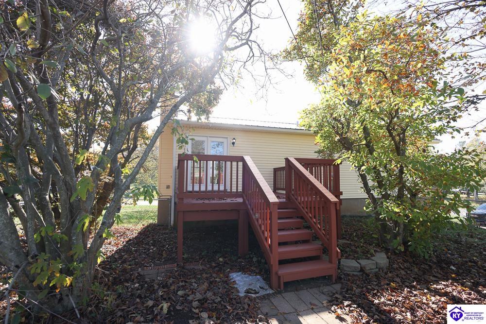 2881 Republic Avenue Property Photo 12