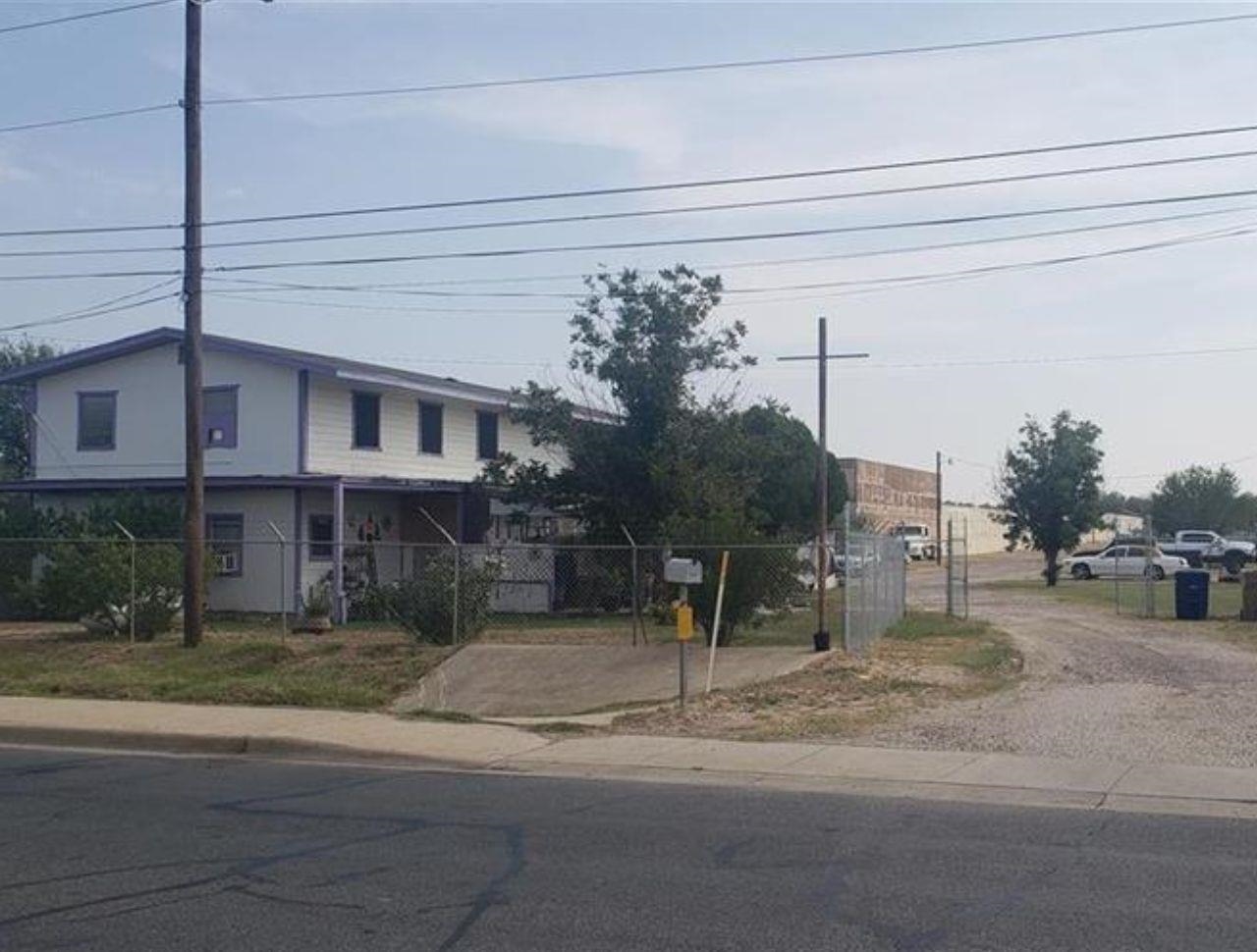 5507 E Saunders St Property Photo
