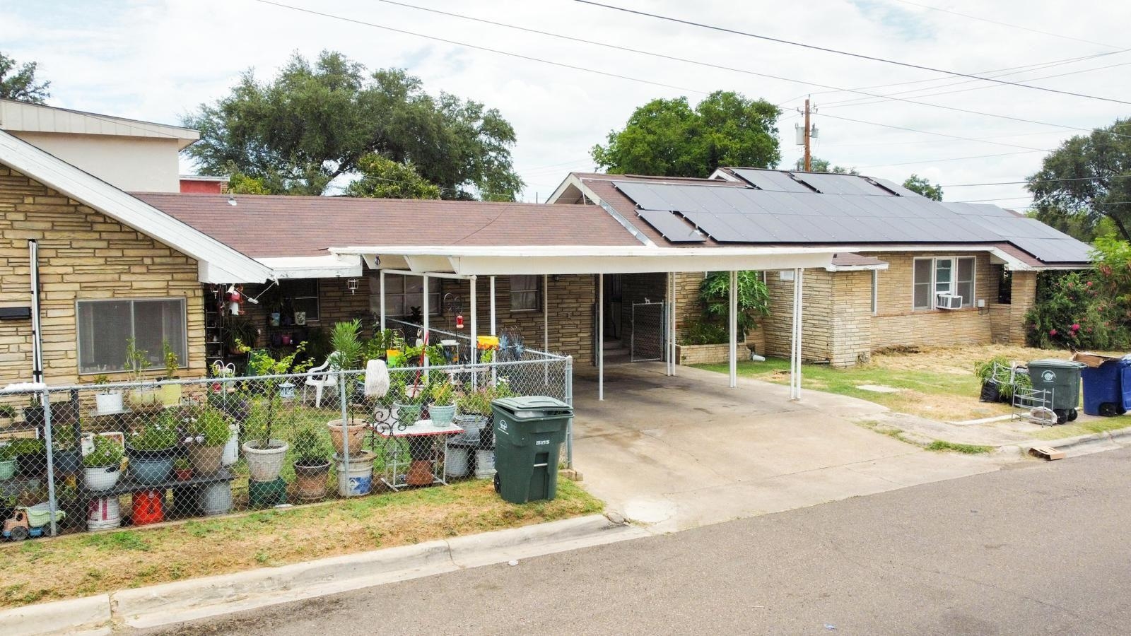 1402 Corpus Christi St Property Photo