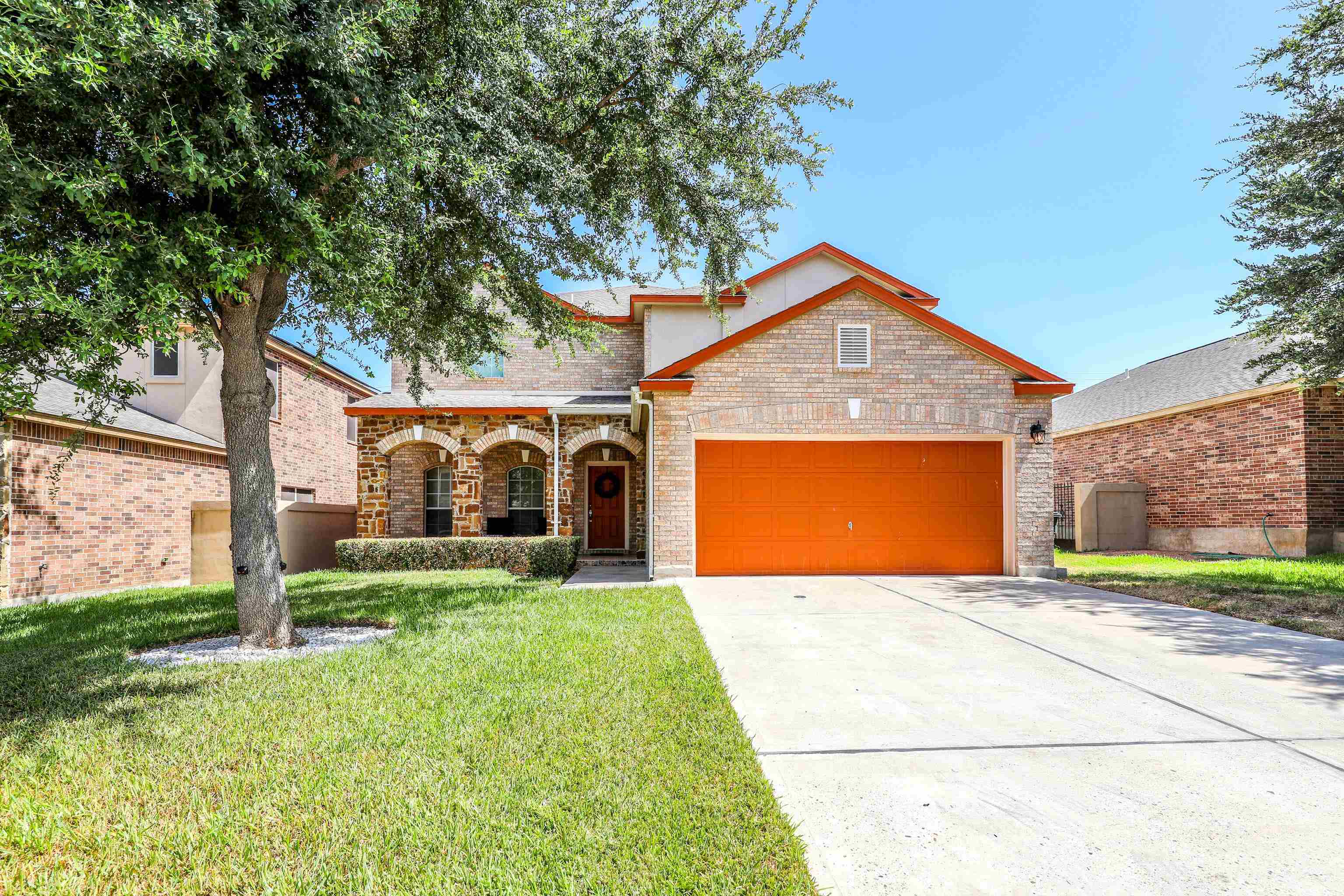330 Kahlo Lp Property Photo 1
