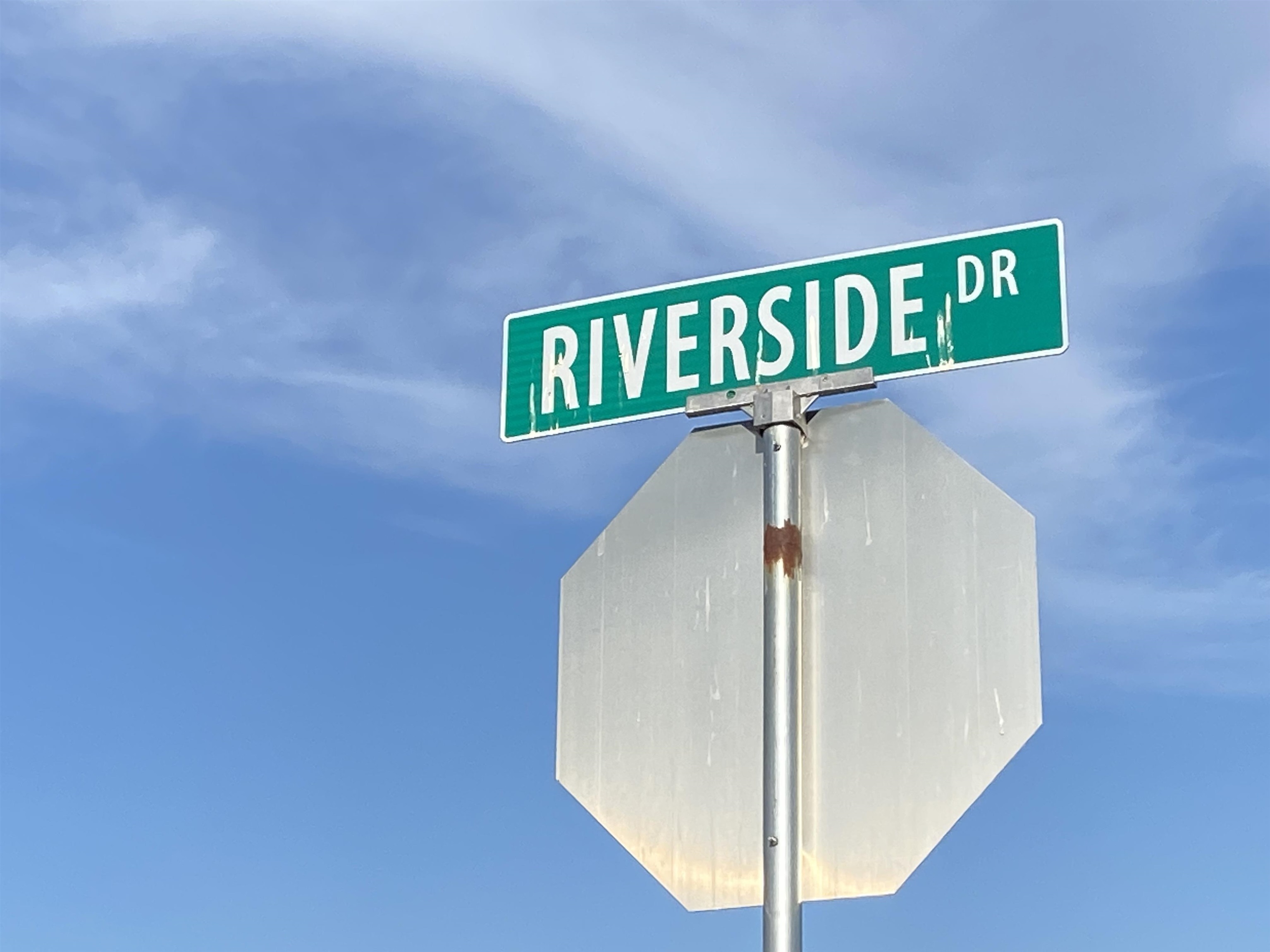 371 Riverside Dr Property Photo 22