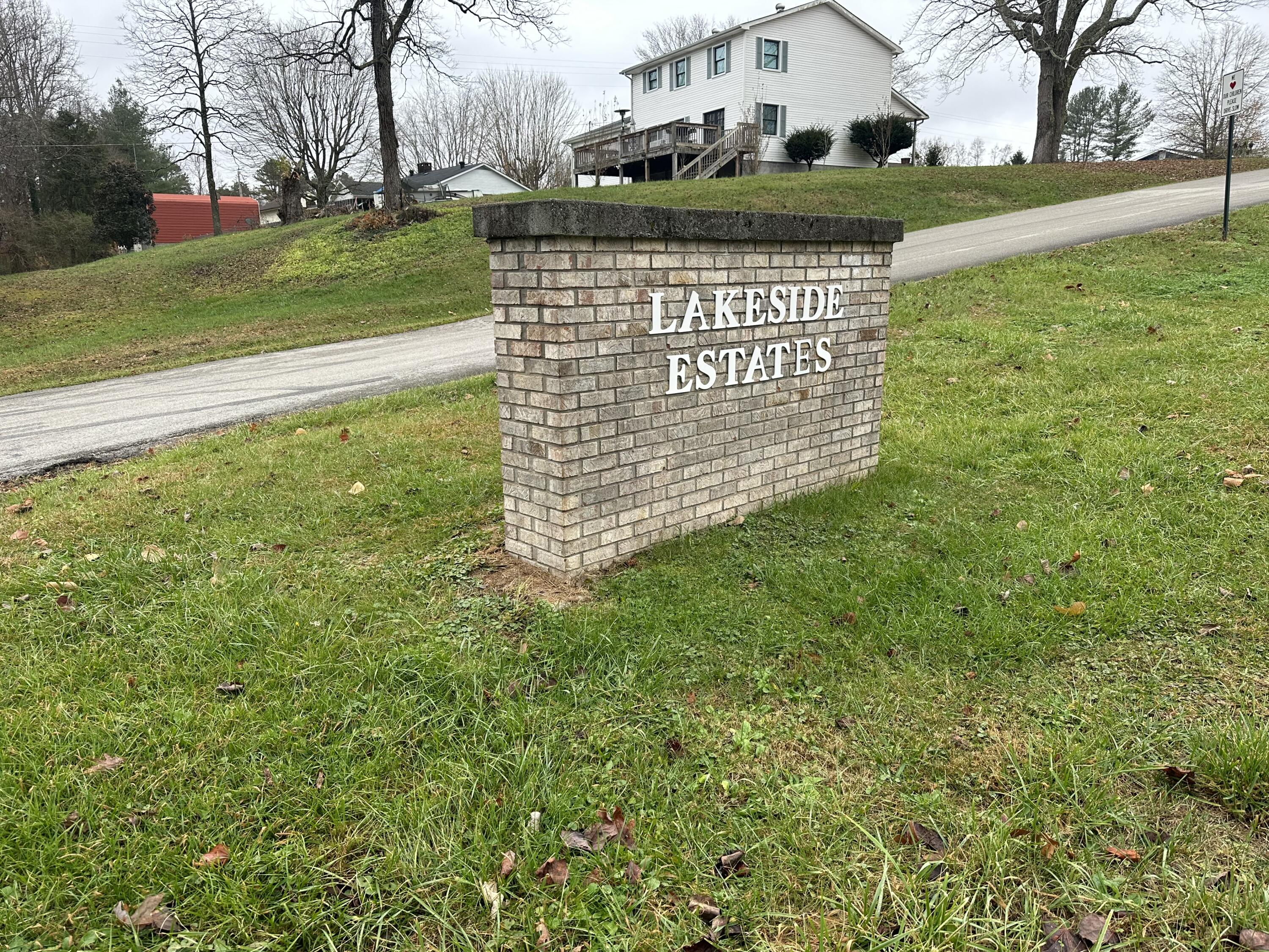 Lakeside Estates Real Estate Listings Main Image