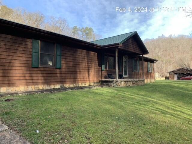 140 Bee Fork Road Property Photo 1