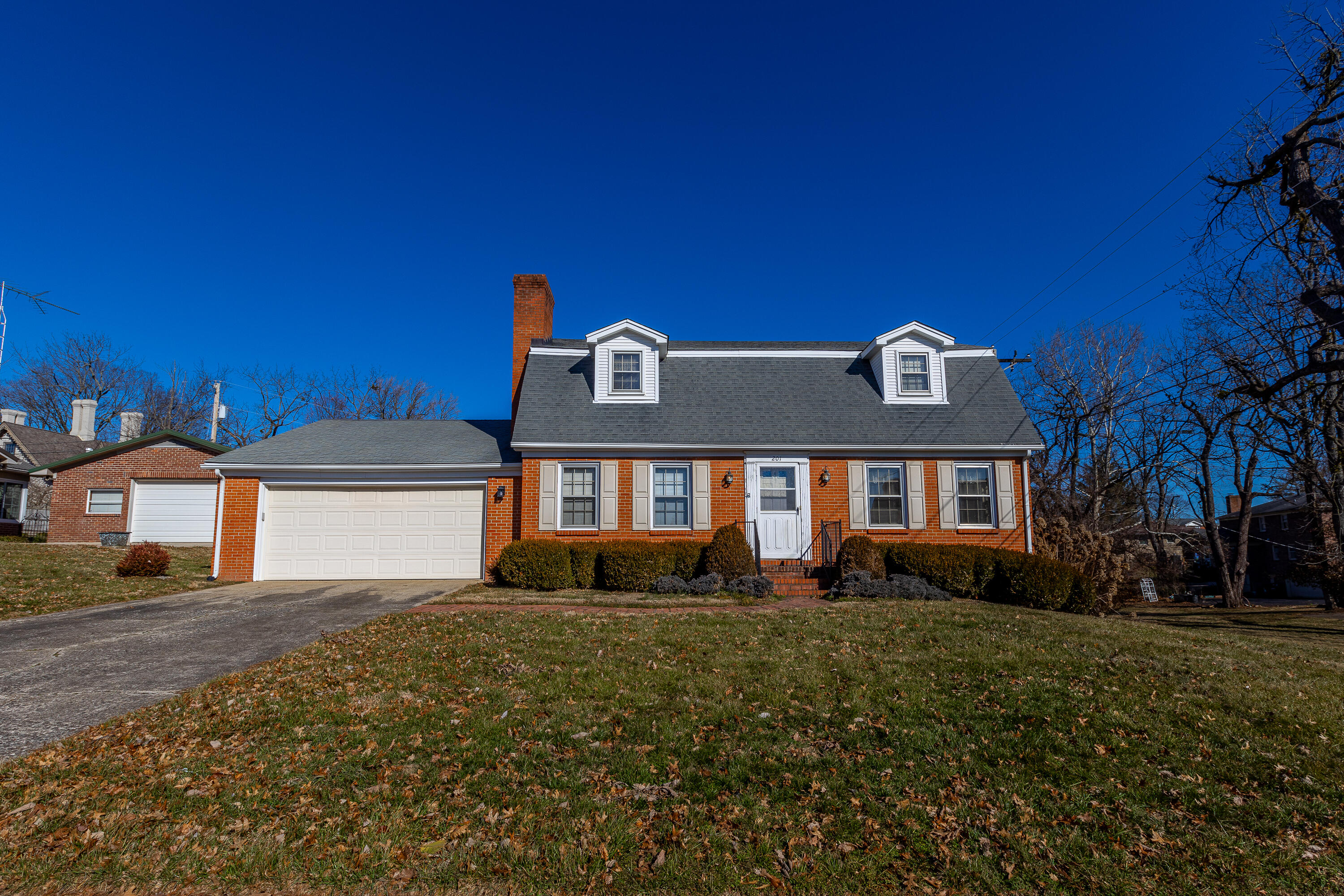 201 Natchez Trace Property Photo 1