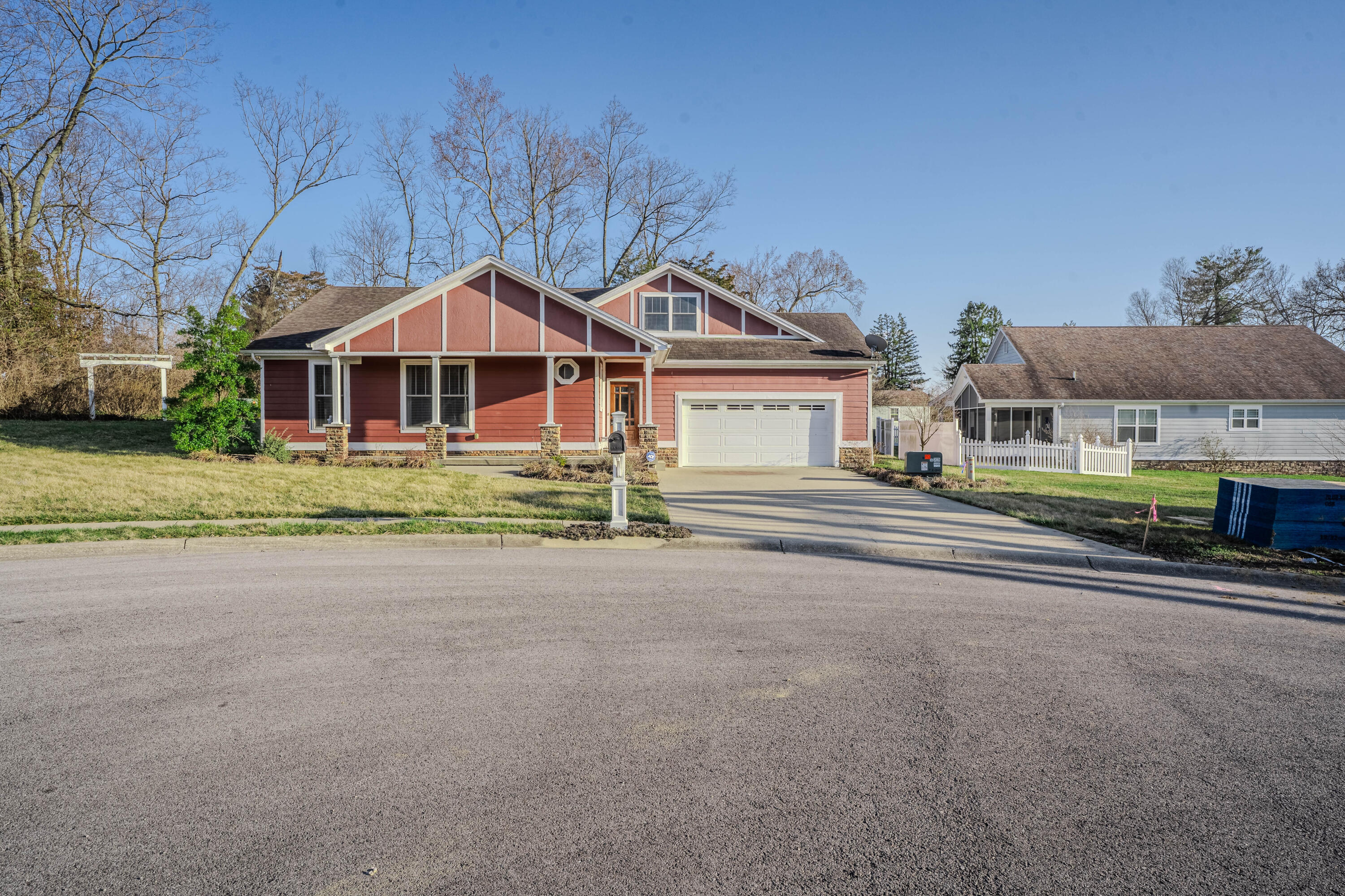 1036 Silverleaf Drive Property Photo 1