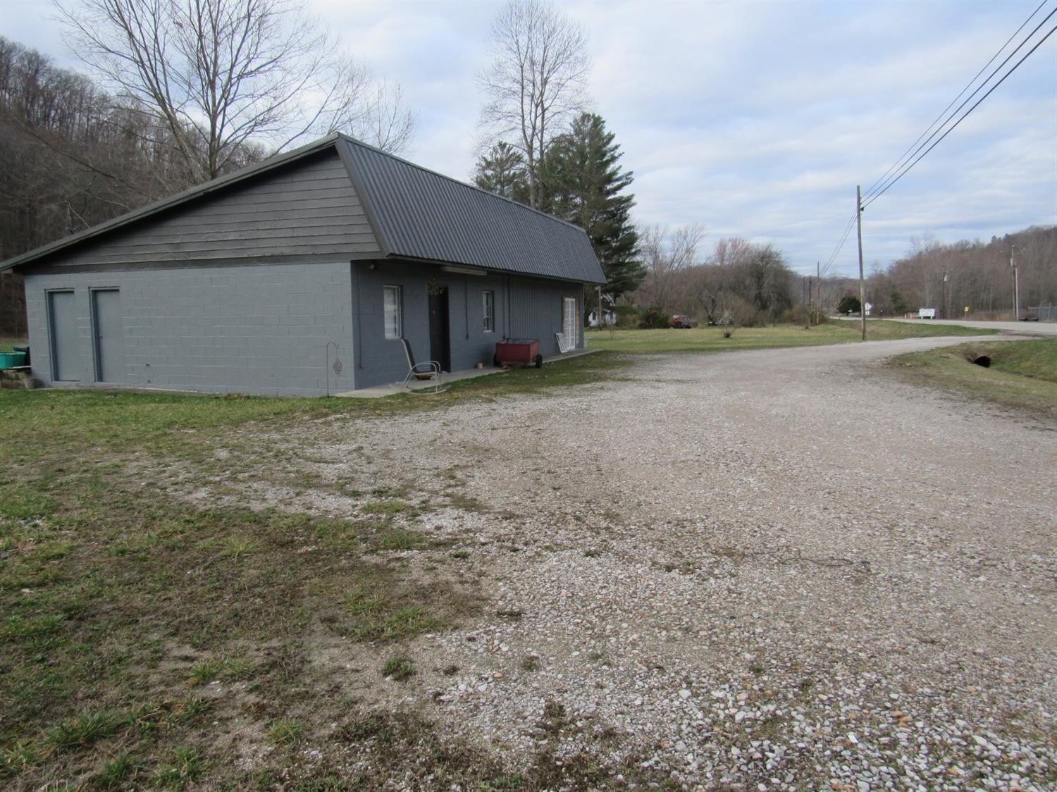 6493 West Highway 460 West Highway Property Photo