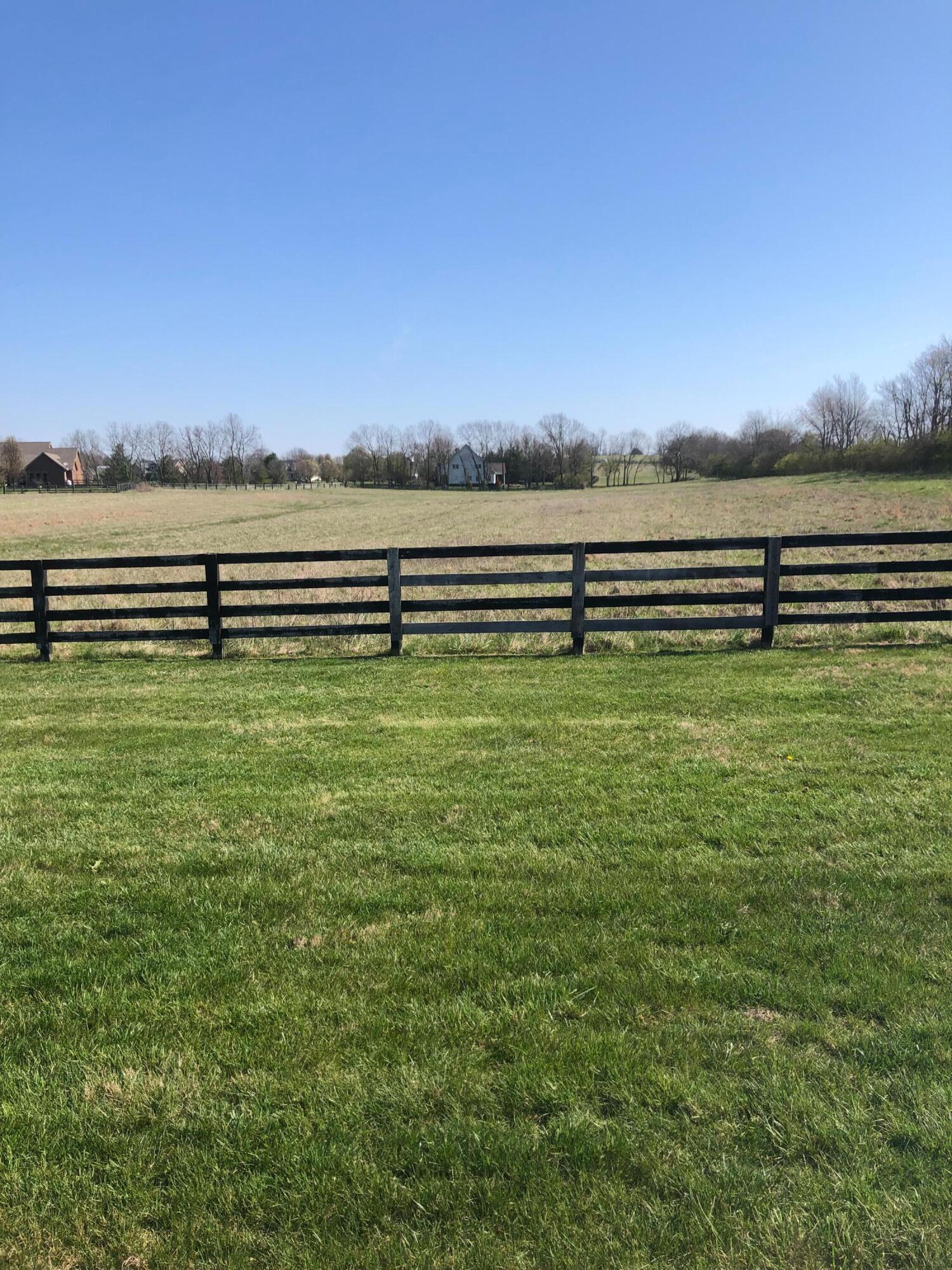 2121 Clear Creek Road Property Photo 1