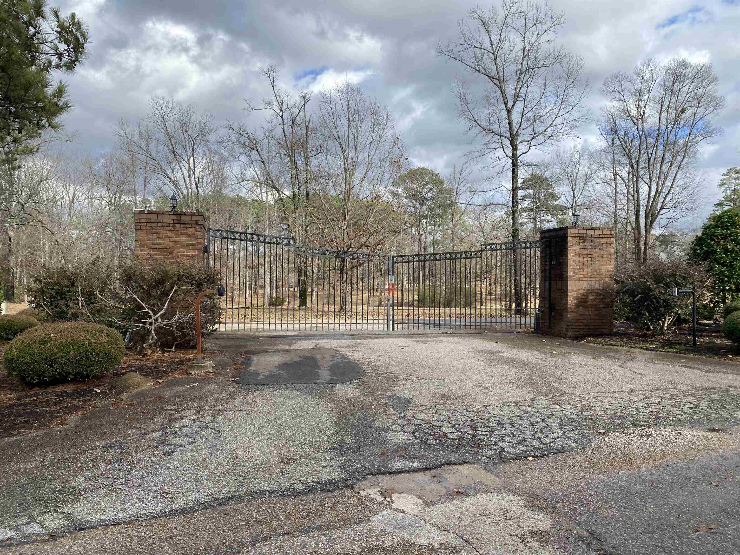 6 Legends Dr Property Photo 2