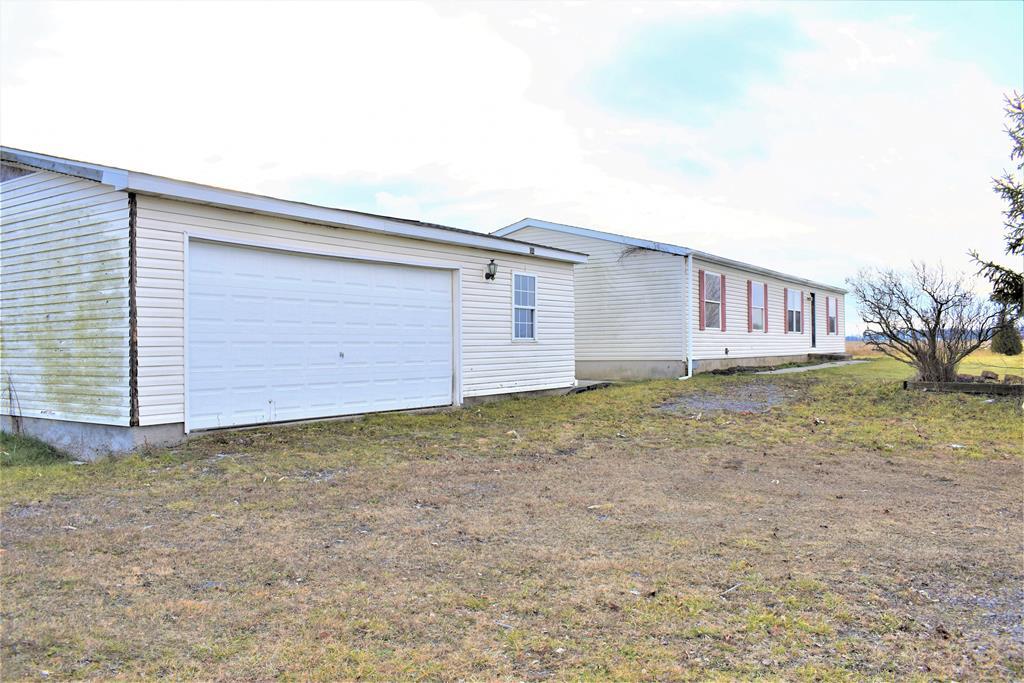 10040 N Napoleon Road Property Photo 2