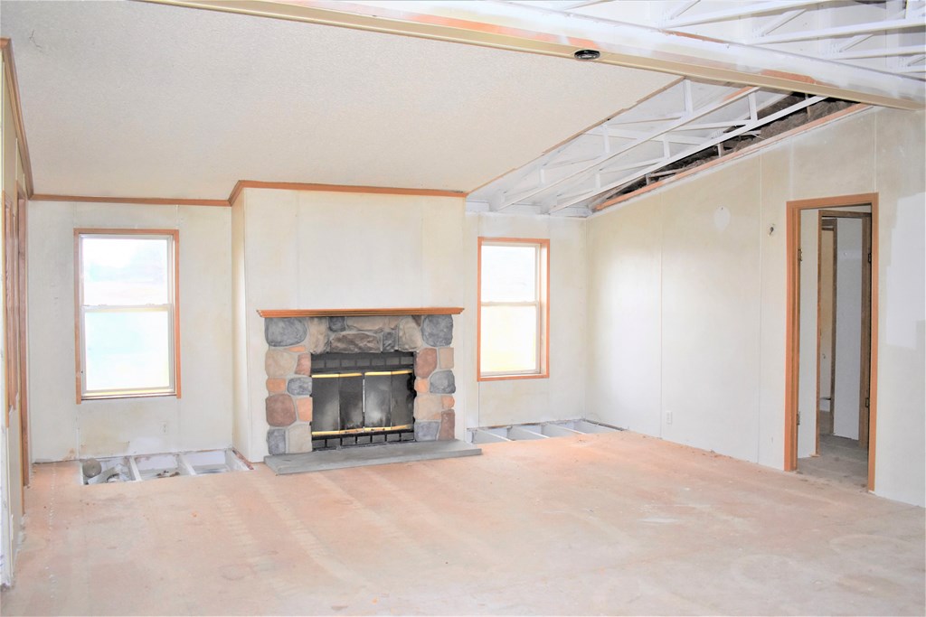 10040 N Napoleon Road Property Photo 4