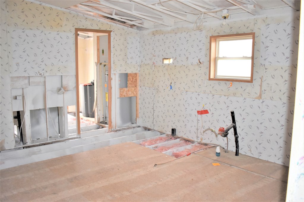 10040 N Napoleon Road Property Photo 6