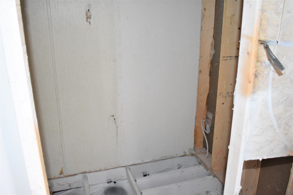 10040 N Napoleon Road Property Photo 18