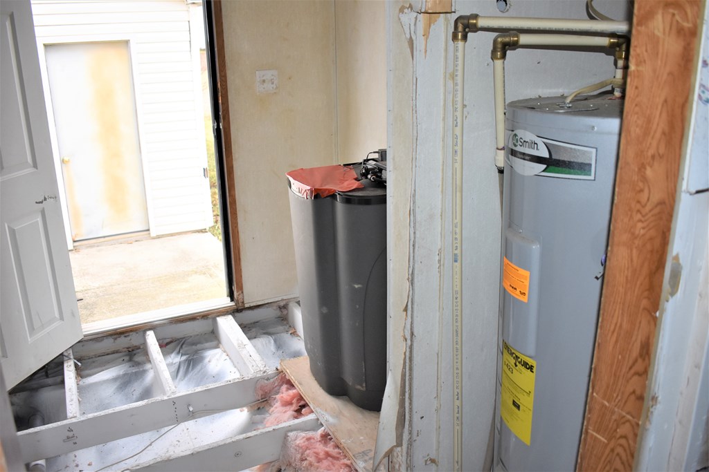 10040 N Napoleon Road Property Photo 19
