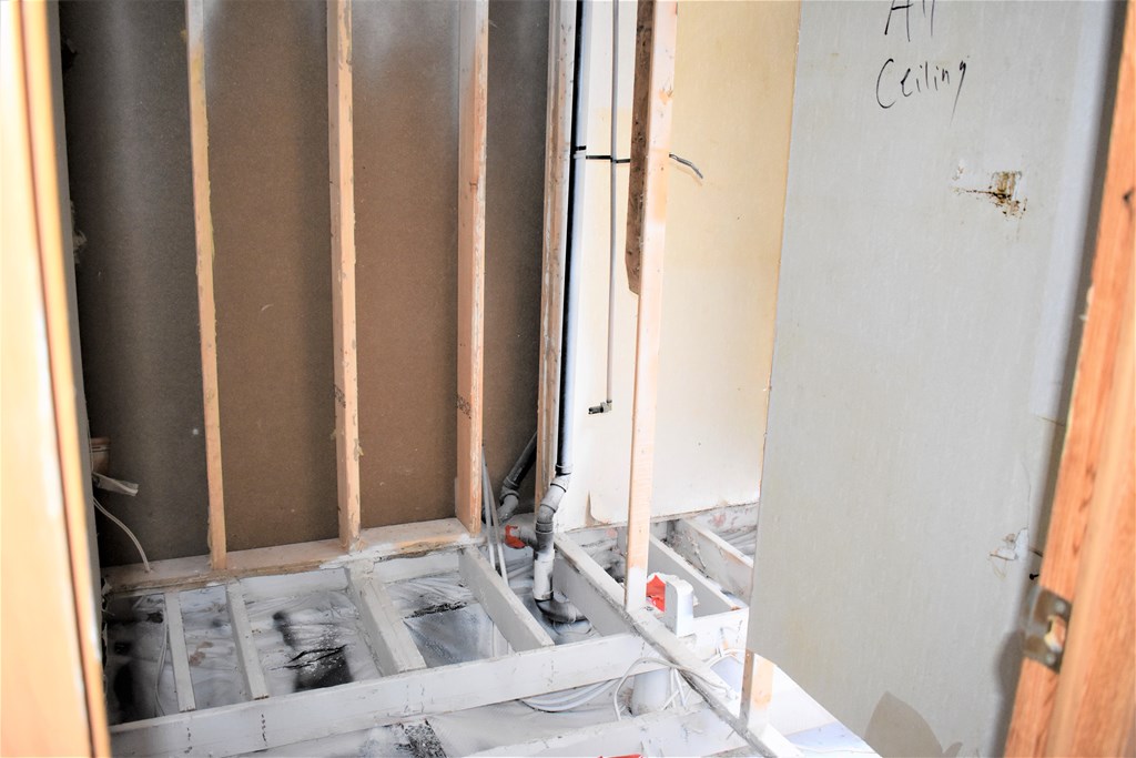 10040 N Napoleon Road Property Photo 20