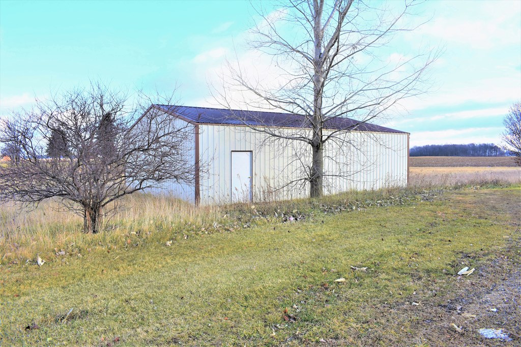 10040 N Napoleon Road Property Photo 22