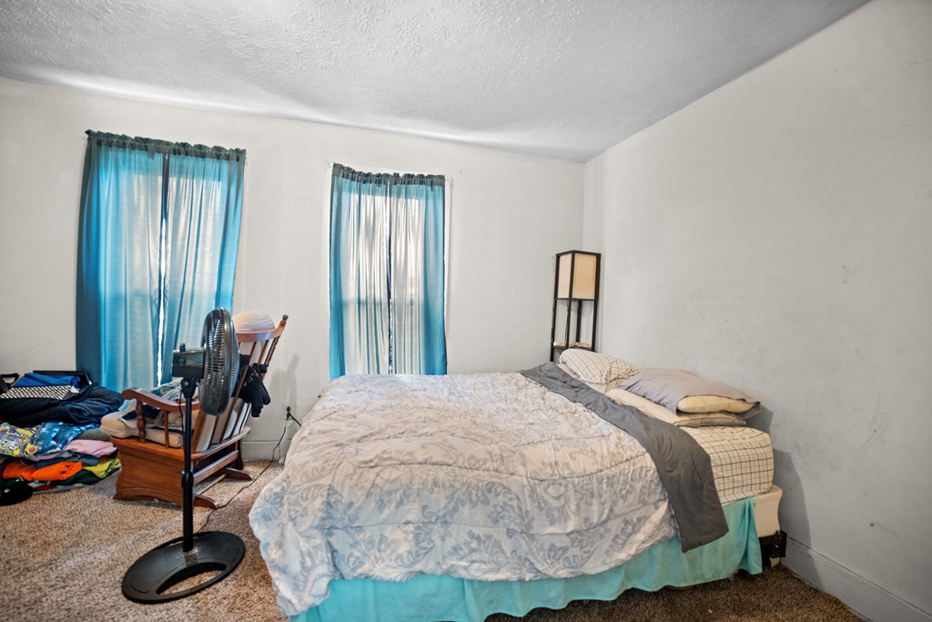 7 N Railroad Property Photo 9
