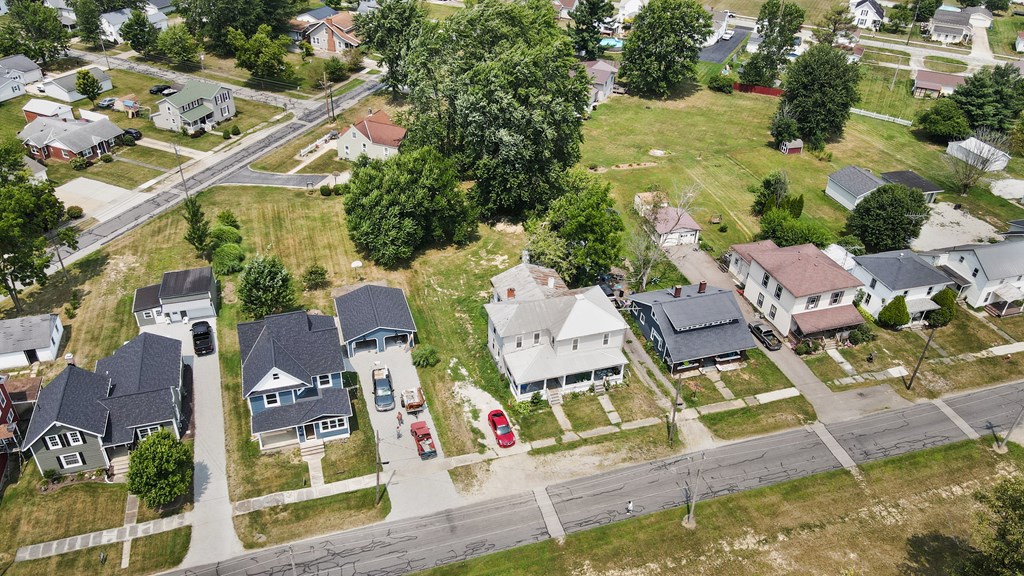 7 N Railroad Property Photo 18