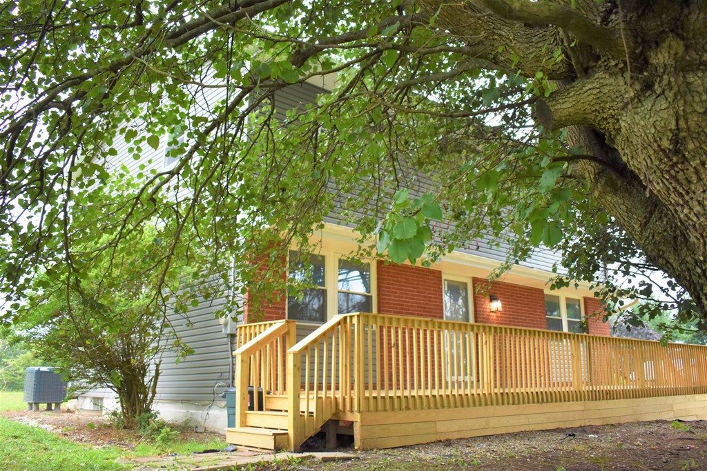 5844 State Route 152 Property Photo 4