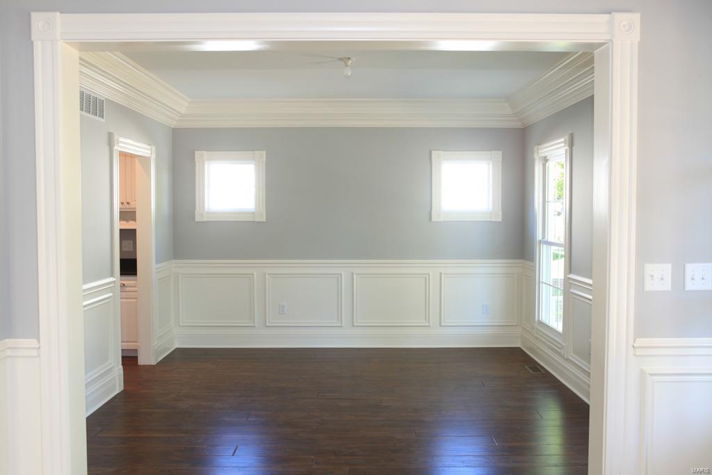 664 E Argonne Property Photo 5