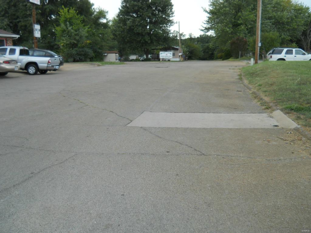 607 Rose Lane Property Photo