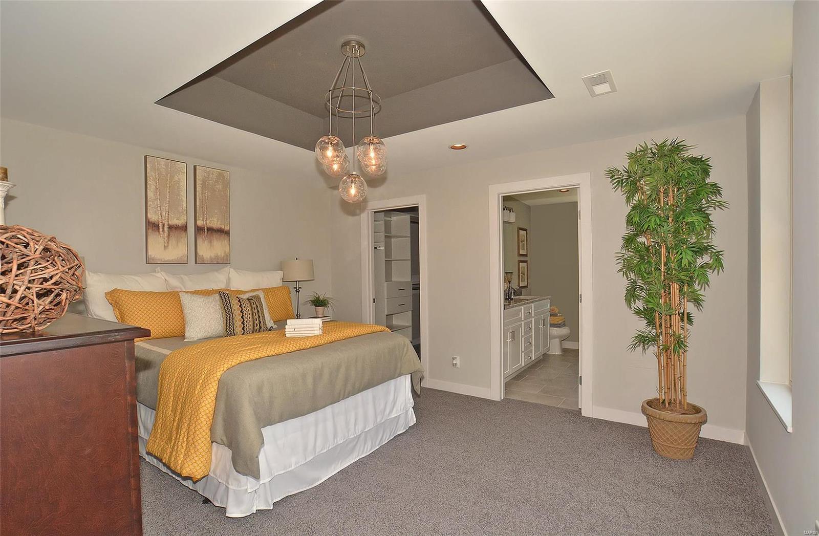 4376 Washington Boulevard Property Photo 6