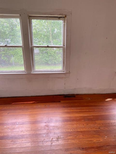 332 S Elm Property Photo 2