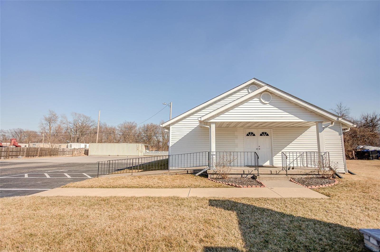 1726 Black Lane Property Photo