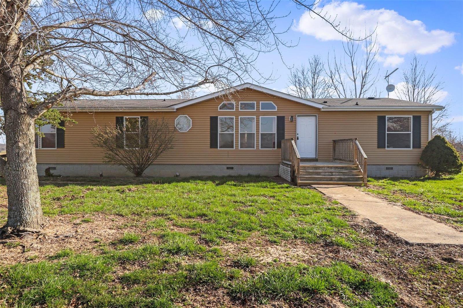 6680 Highway 137 Property Photo 1