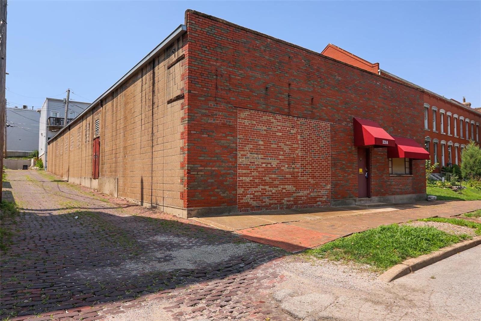 2314 Hickory Street Property Photo 2
