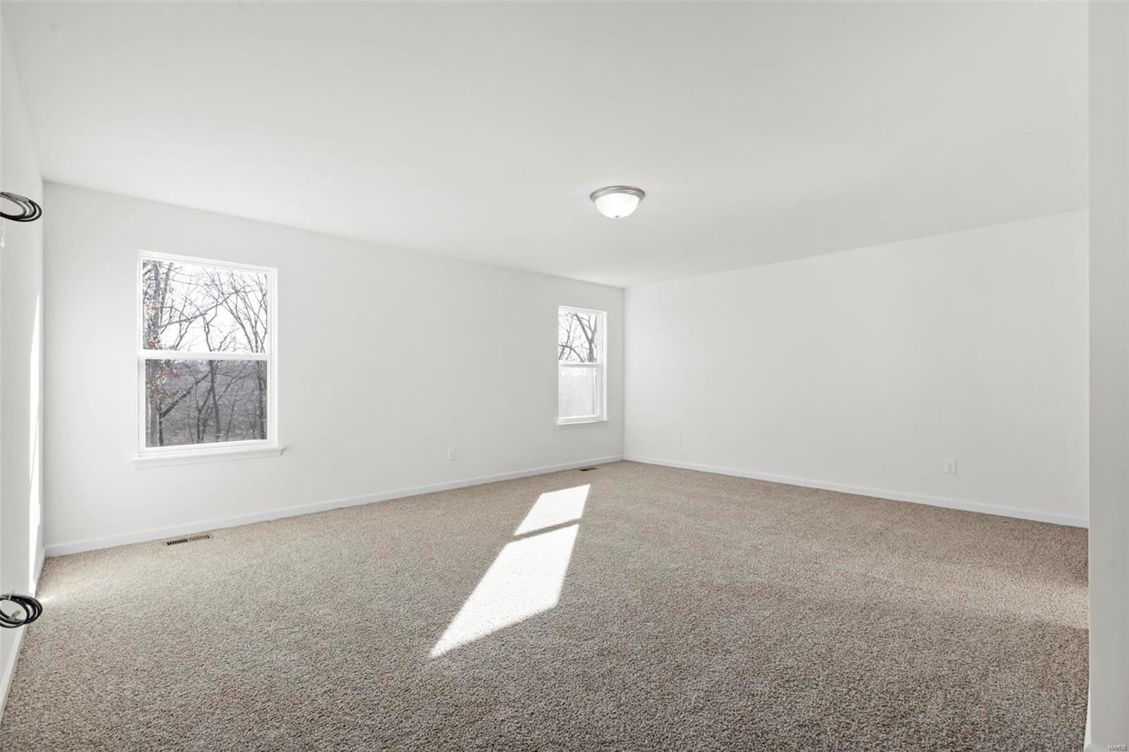 713 Crested Point Drive Property Photo 6